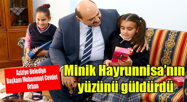 Başkan Orhan, minik Hayrunnisa’nın yüzünü güldürdü