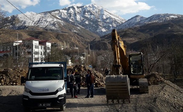 Büyükşehir’den Uzundere’ye altyapı yatırımı