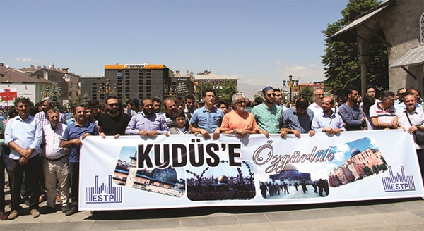 Erzurum Kudüs için ayakta