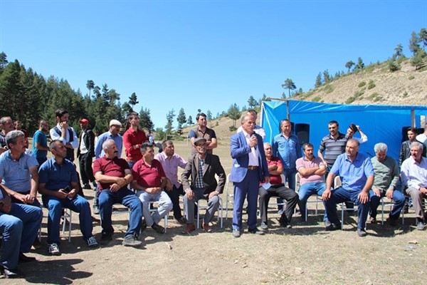 Gür Yaprak köylüleri piknik gününde buluştular